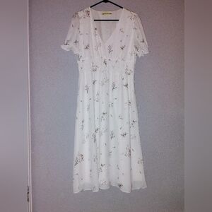 Giani Bernini White Floral Dress
